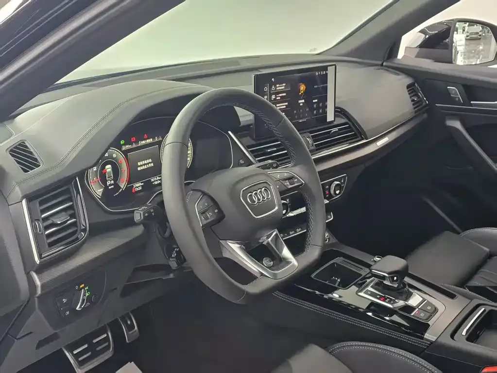 Audi Q5L — фото 4