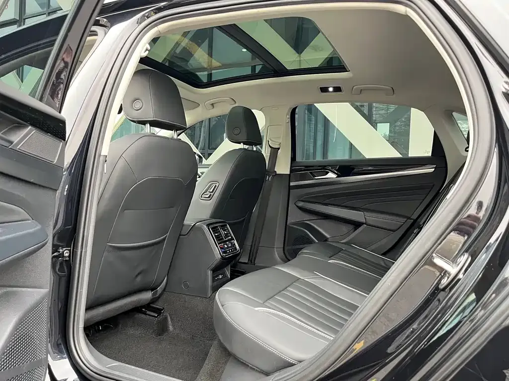 Volkswagen Passat — фото 5