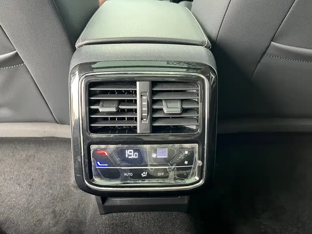 Volkswagen Passat — фото 9