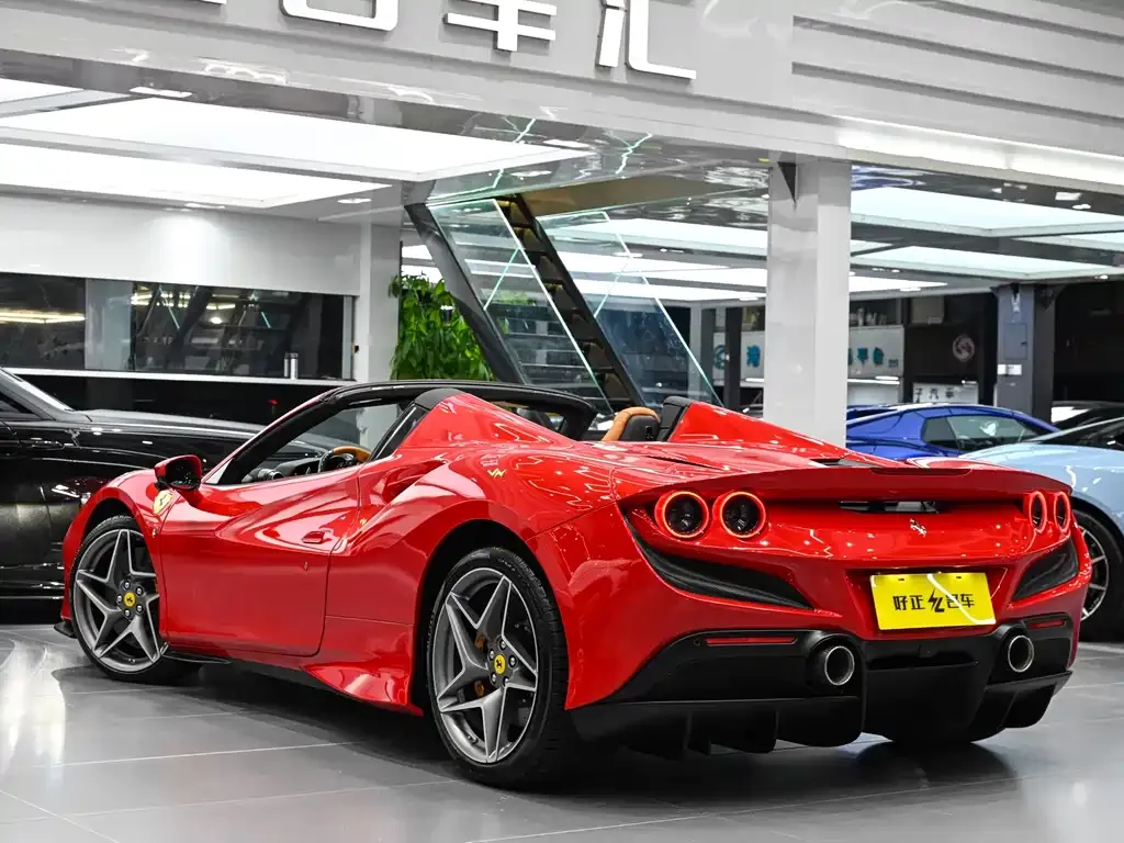 Ferrari F8 — фото 6