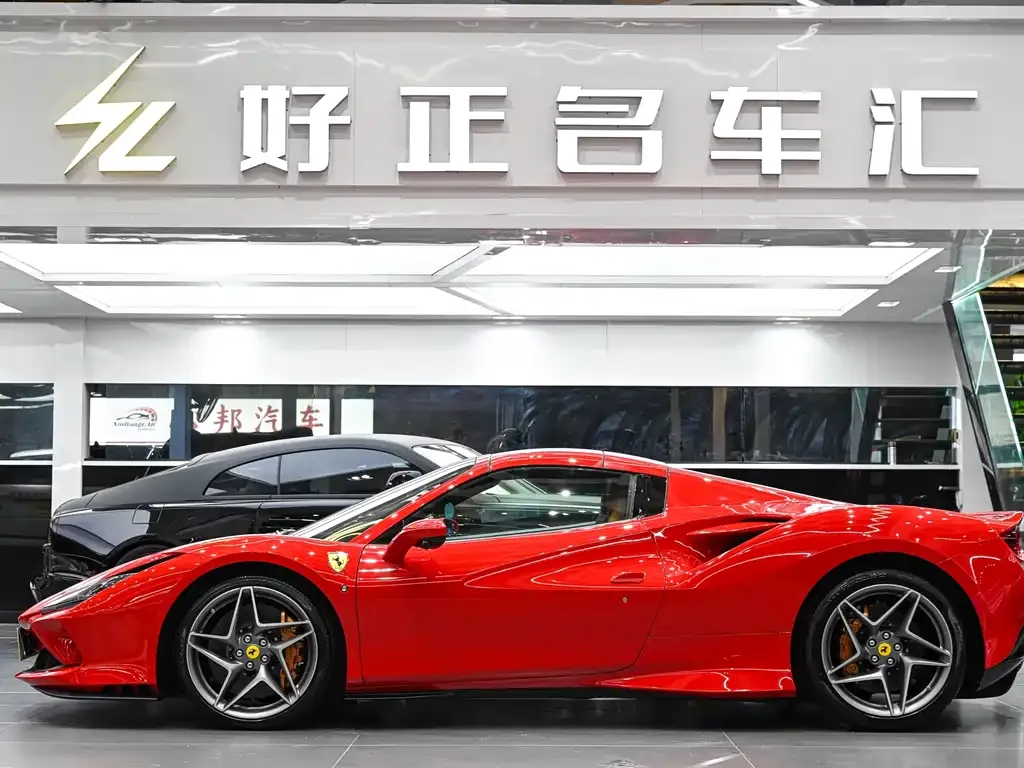 Ferrari F8 — фото 8