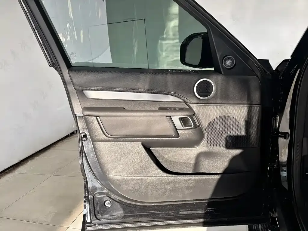 Land Rover Discovery — фото 10