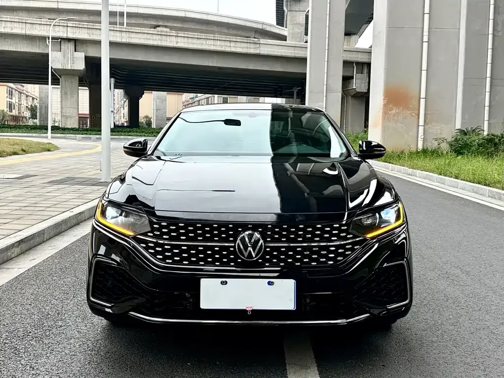 Volkswagen Passat — фото 2