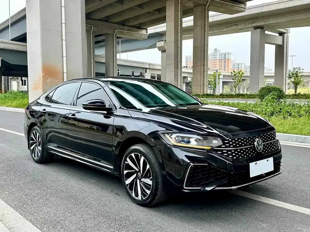 Volkswagen Passat — фото 3