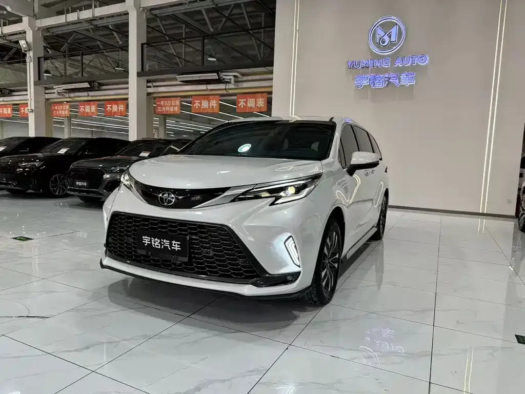 Toyota Granvia — фото 6