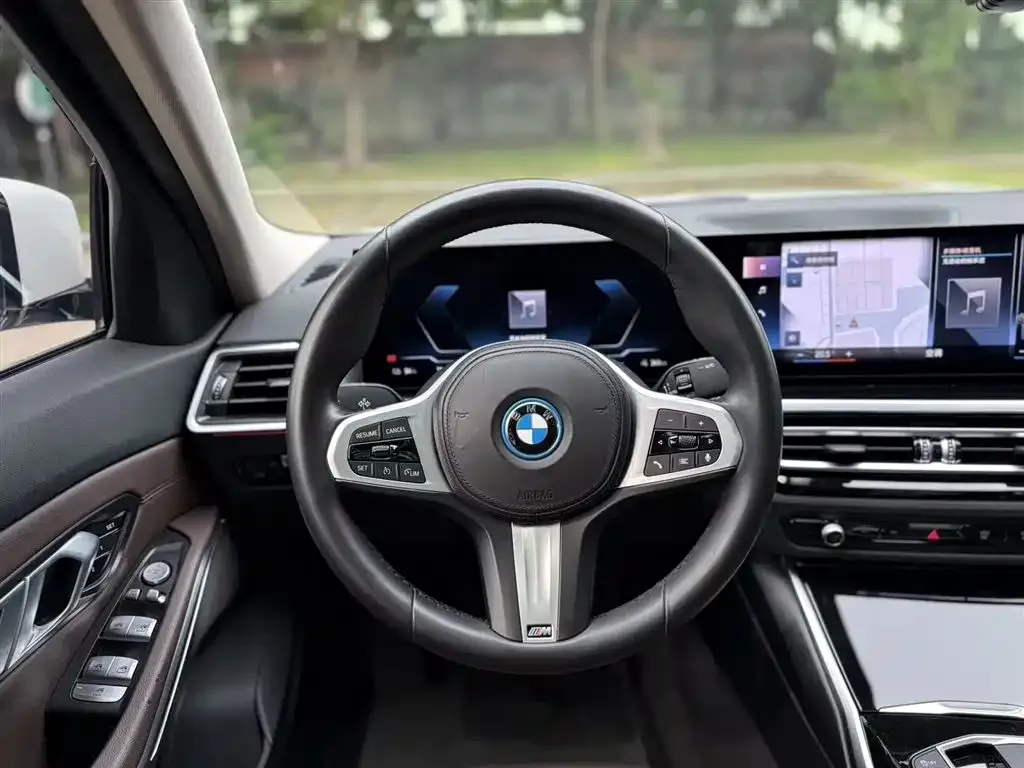 BMW i3 — фото 3