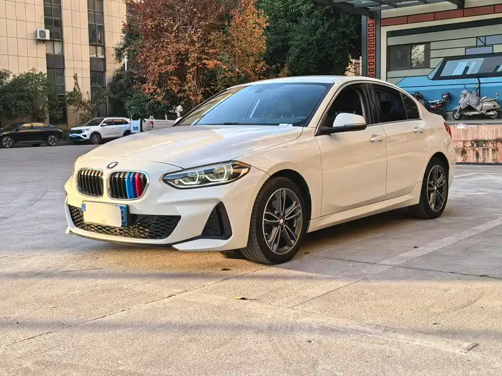 BMW 1 Series — фото 1