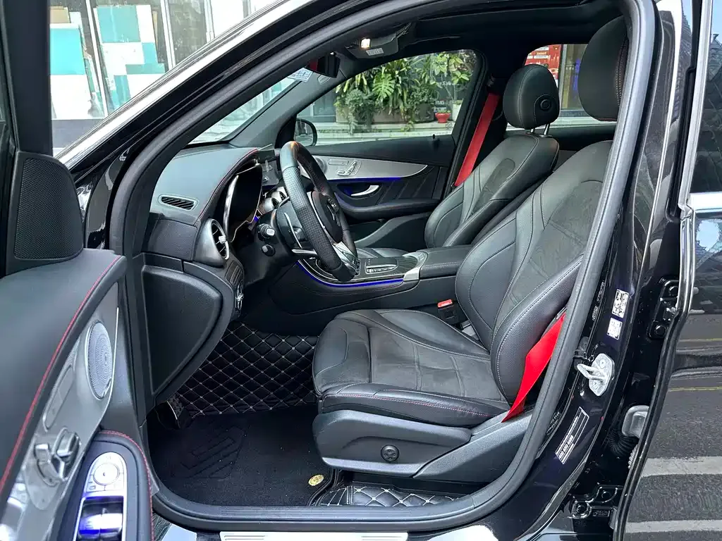 Mercedes-Benz GLC AMG — фото 9