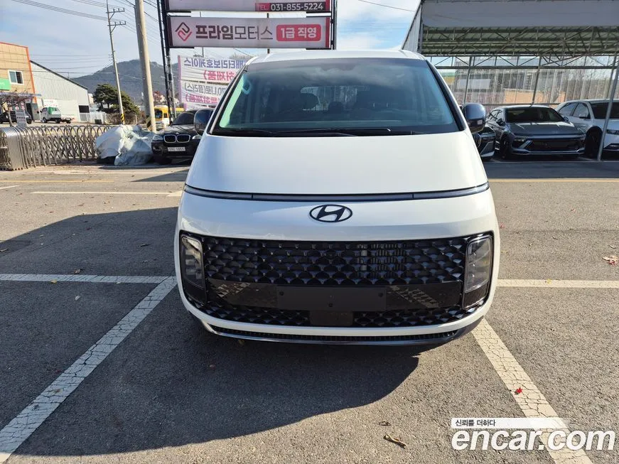Hyundai Staria — фото 1