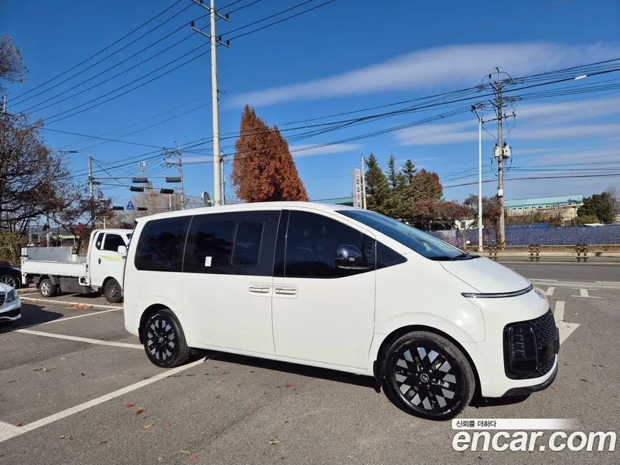 Hyundai Staria — фото 3
