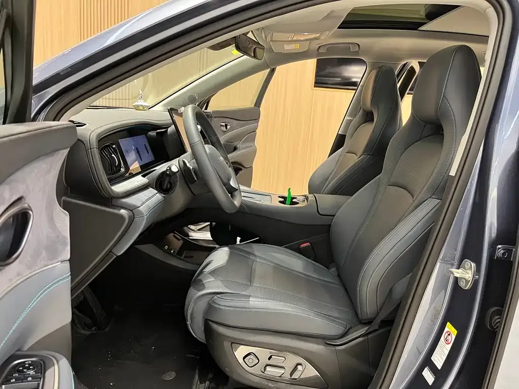BYD Hiace 07 DM-i — фото 9