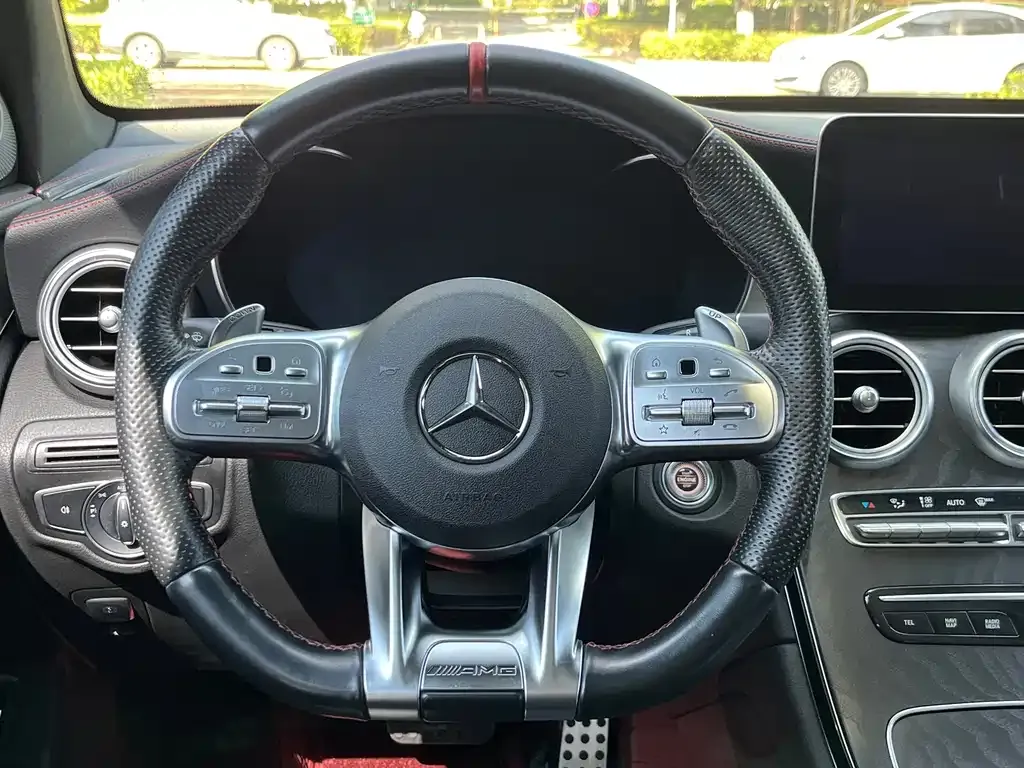 Mercedes-Benz GLC AMG — фото 8