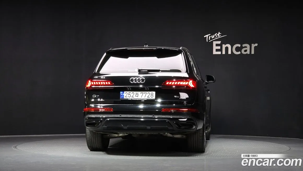 Audi Q7 — фото 4