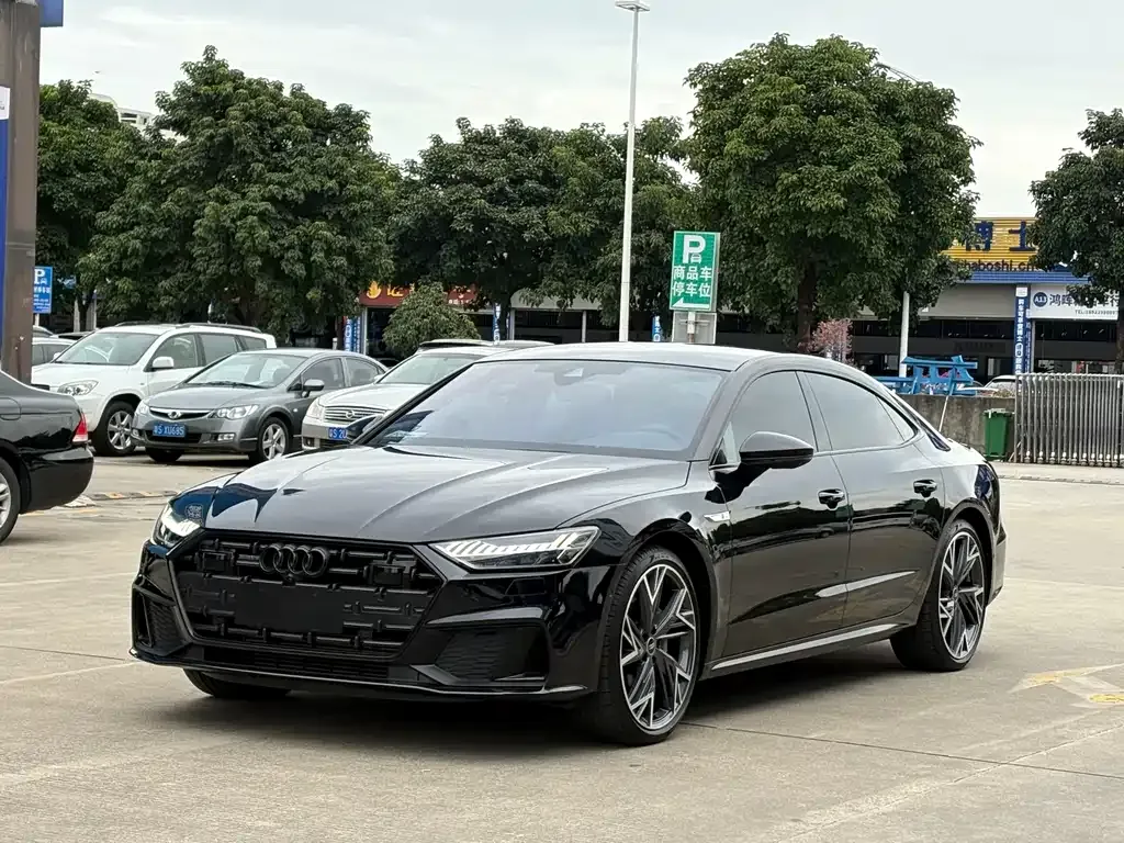 Audi A7L — фото 2