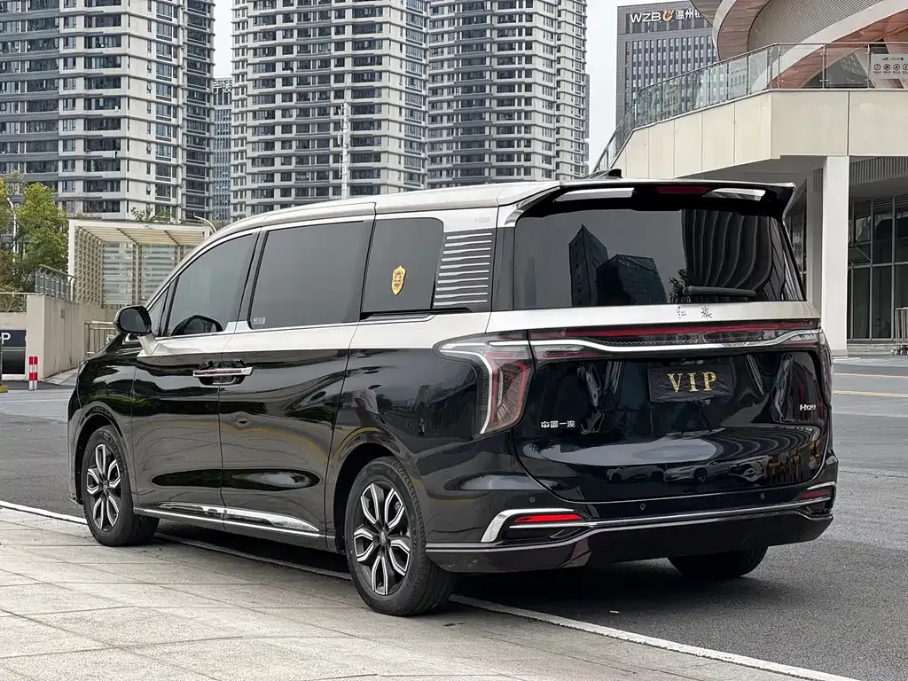 Hongqi HQ9 — фото 6