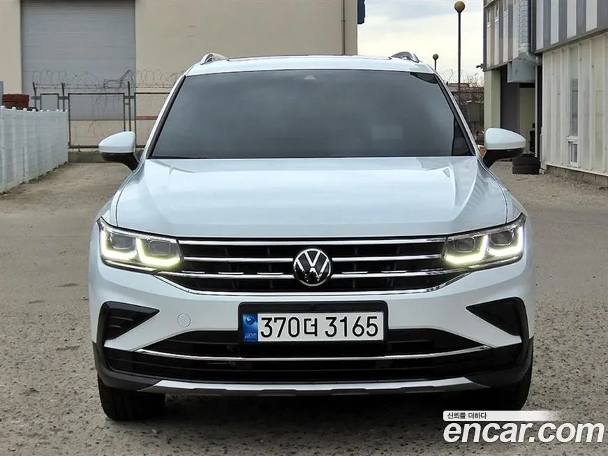 Volkswagen Tiguan — фото 1
