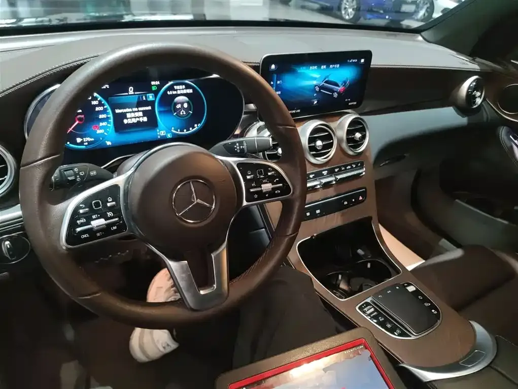 Mercedes-Benz GLC — фото 10