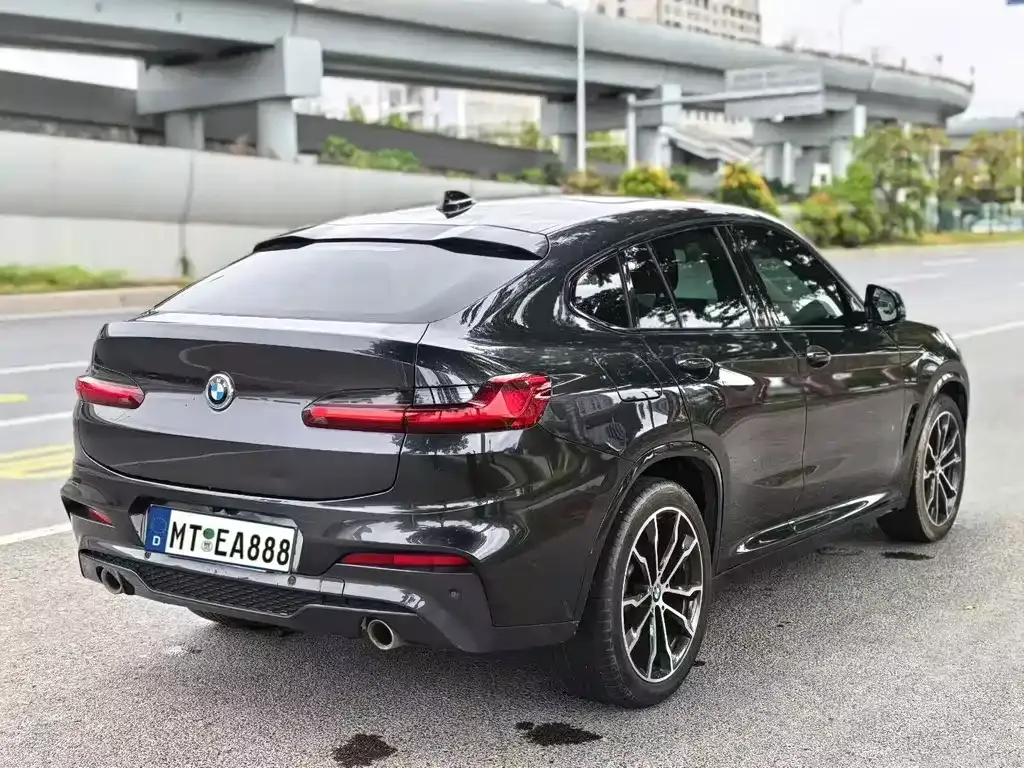 BMW X4 — фото 8