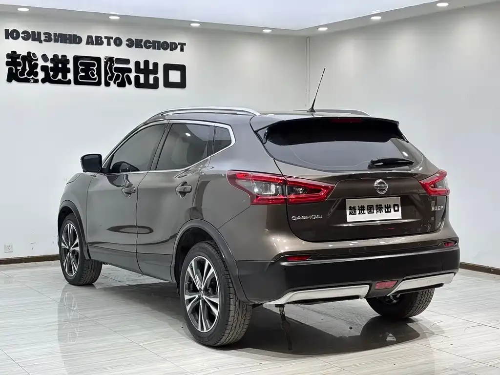 Nissan Qashqai — фото 8