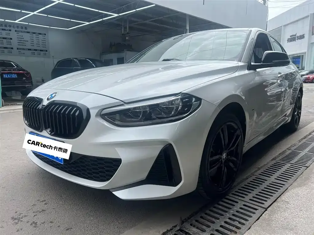 BMW 1 Series — фото 1