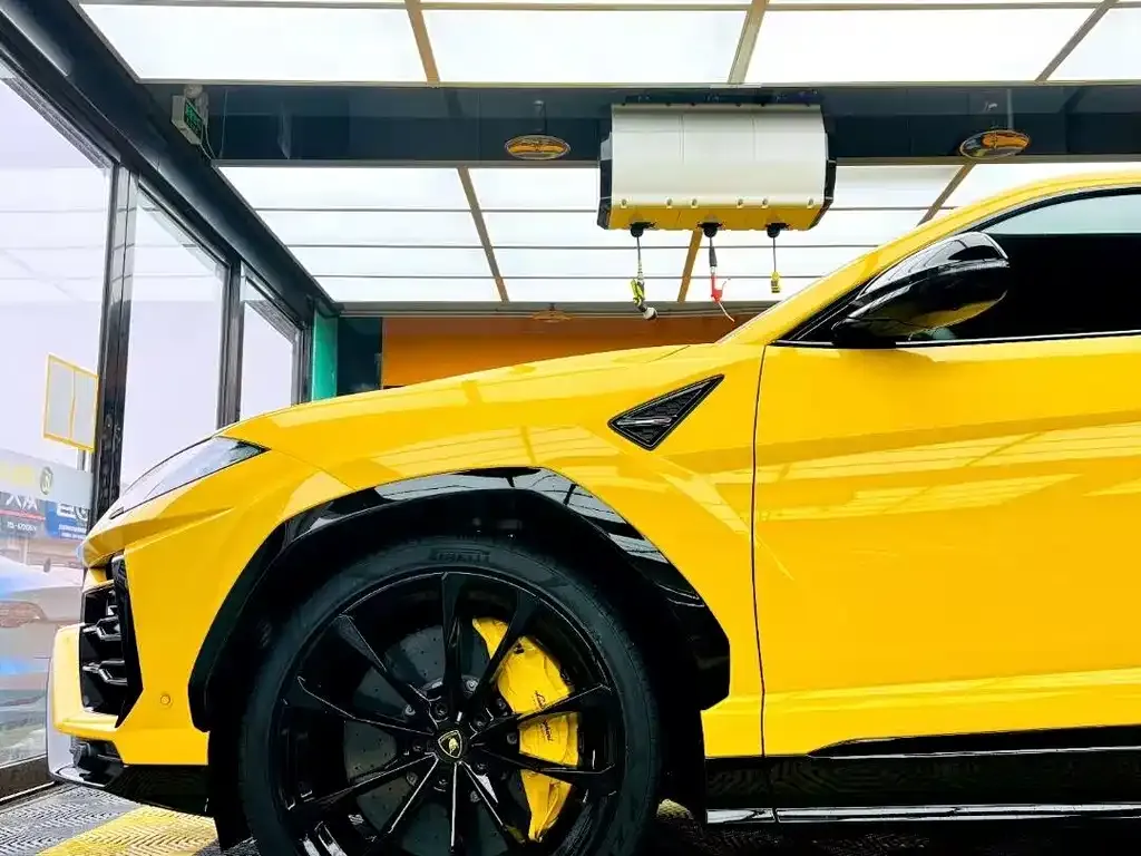 Lamborghini Urus — фото 3