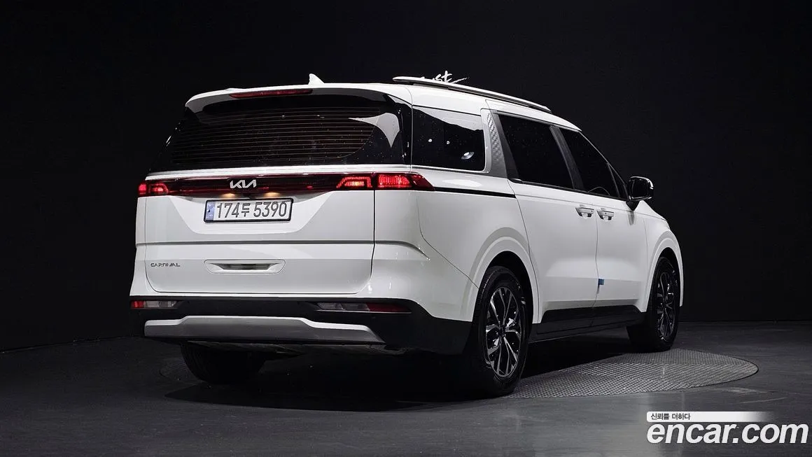 Kia Carnival — фото 2