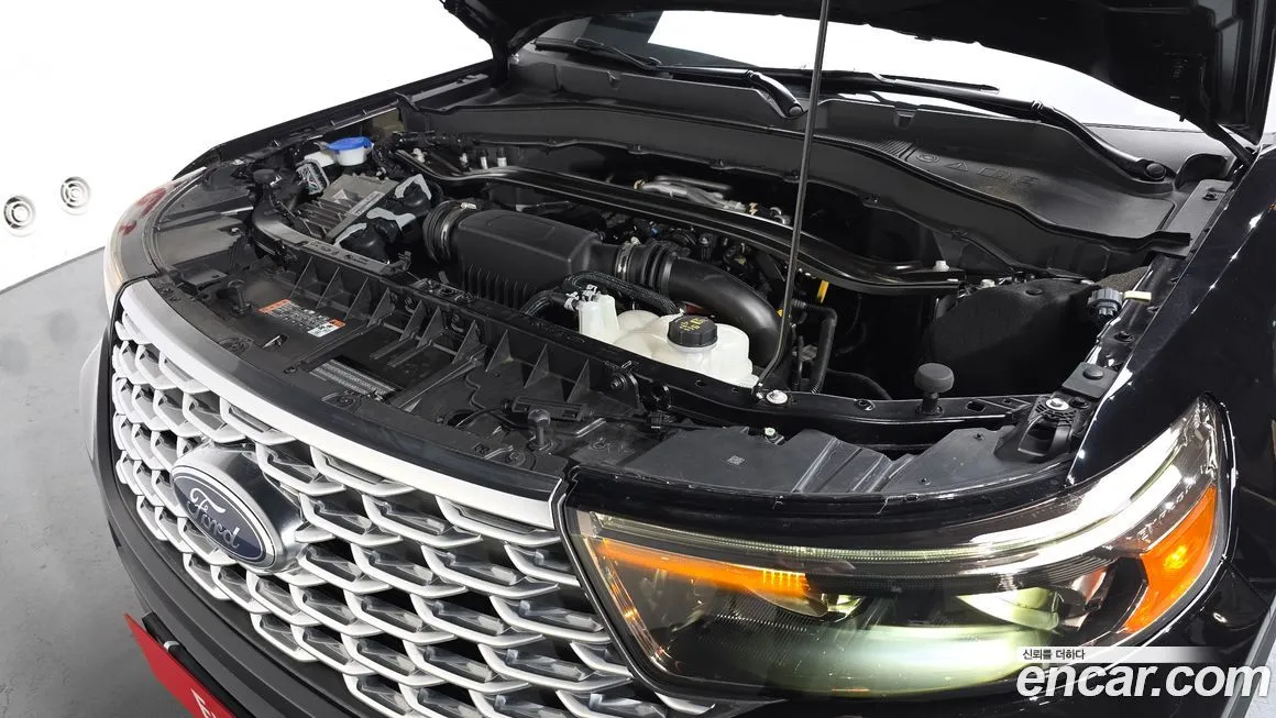 Ford Explorer — фото 6