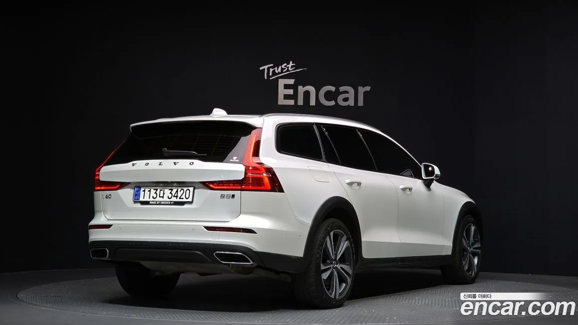 Volvo V60 — фото 2