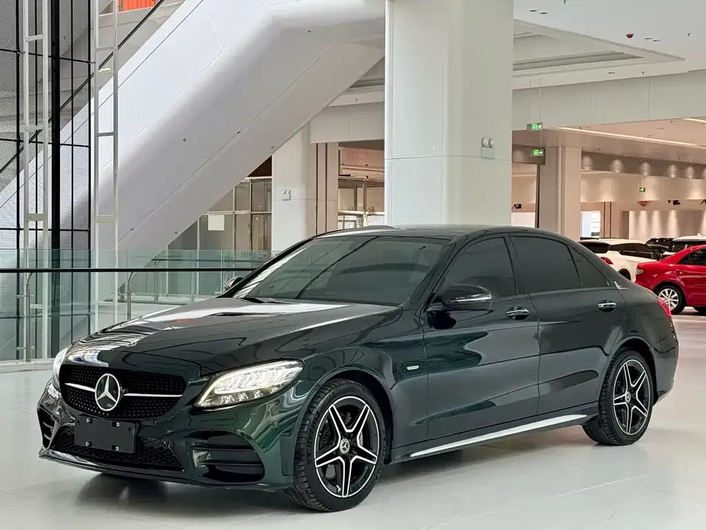 Mercedes-Benz C-Class — фото 1