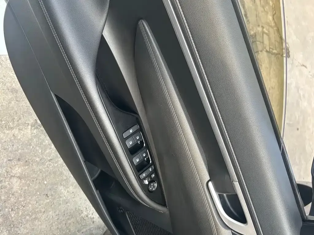 Hyundai Mistra — фото 4