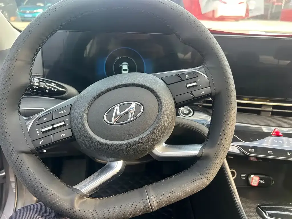 Hyundai Mistra — фото 6