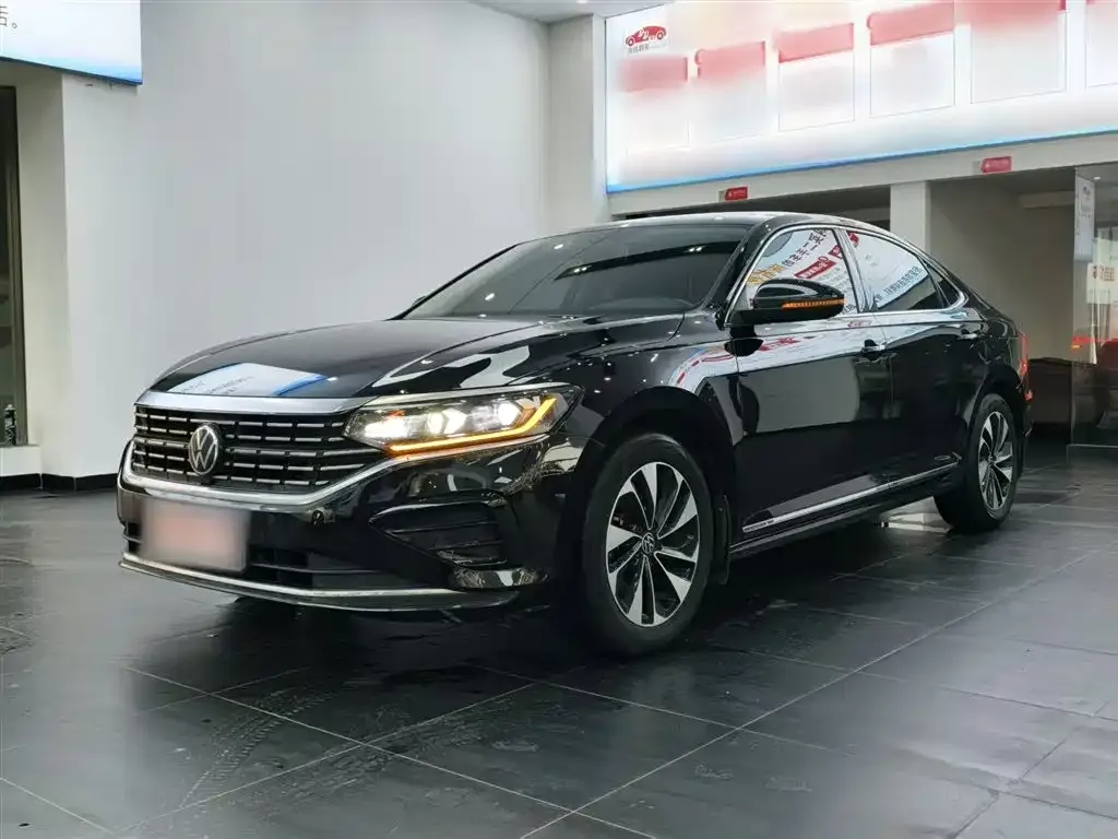 Volkswagen Passat — фото 1