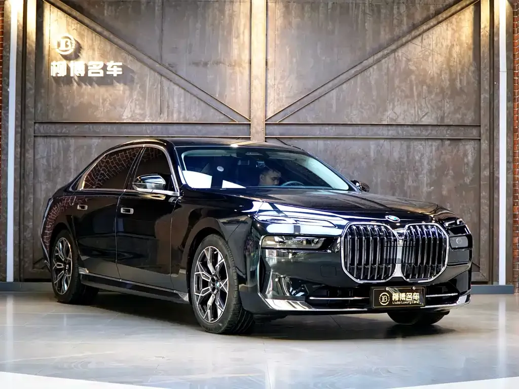 BMW 7 Series — фото 2