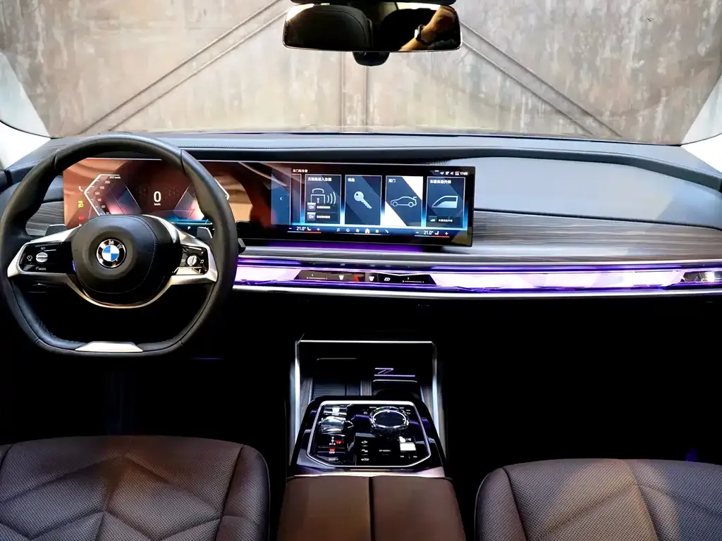 BMW 7 Series — фото 4