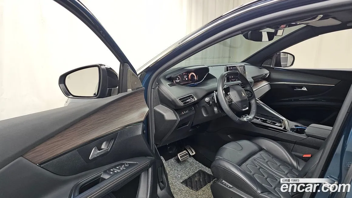 Peugeot 5008 — фото 10