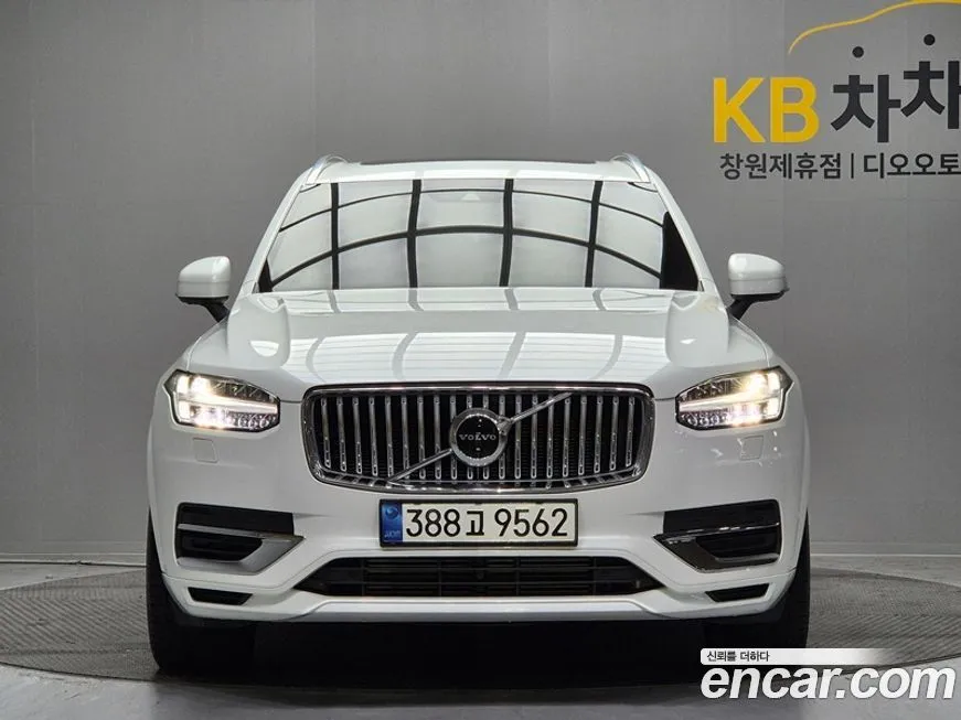 Volvo XC90 — фото 1