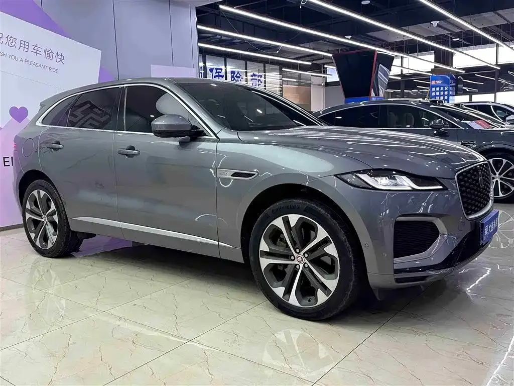 Jaguar F-PACE — фото 3