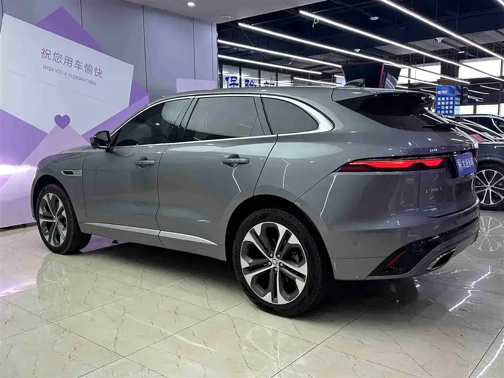 Jaguar F-PACE — фото 4