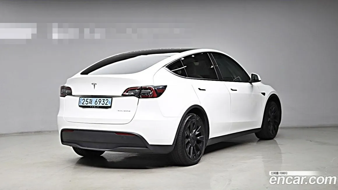 Tesla Model Y — фото 2