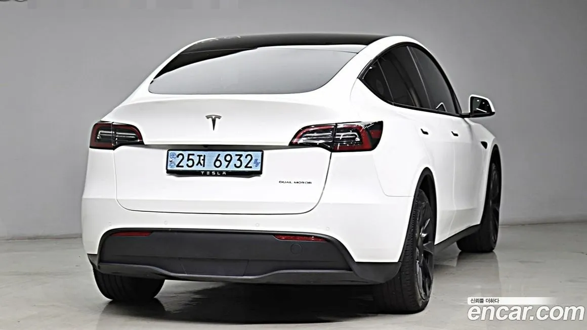 Tesla Model Y — фото 4