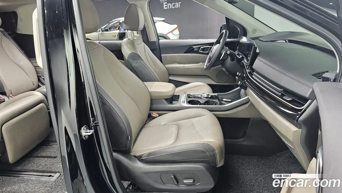 Kia Carnival — фото 10