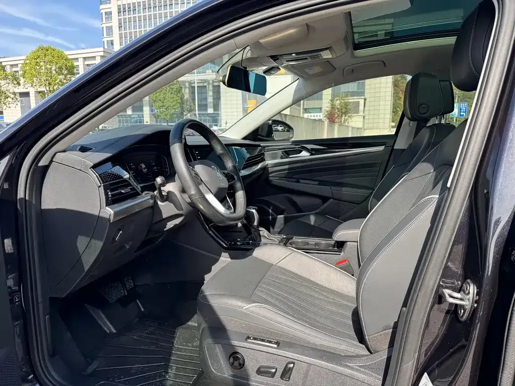 Volkswagen Passat — фото 10