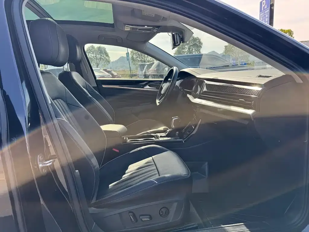 Volkswagen Passat — фото 9