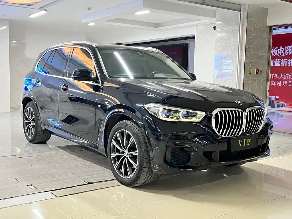 BMW X5 (Import) — фото 1