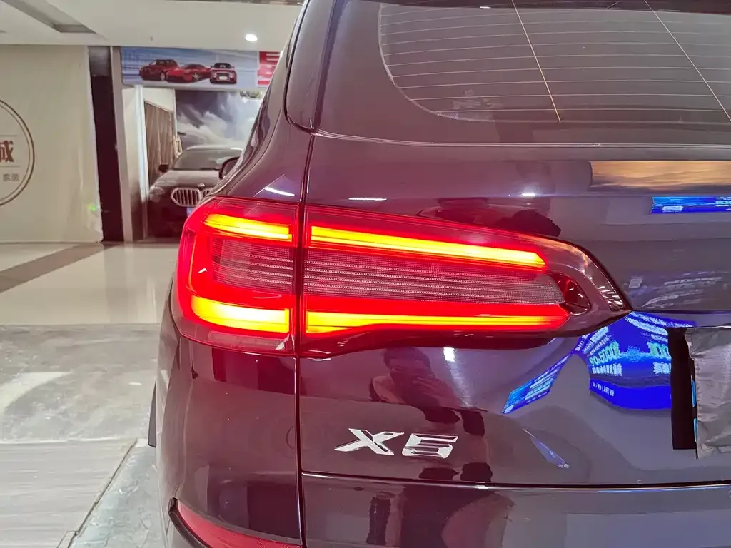 BMW X5 (Import) — фото 10
