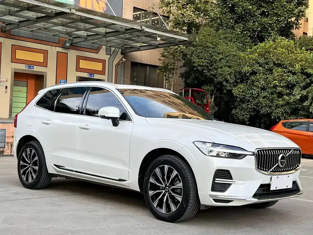 Volvo XC60 — фото 3