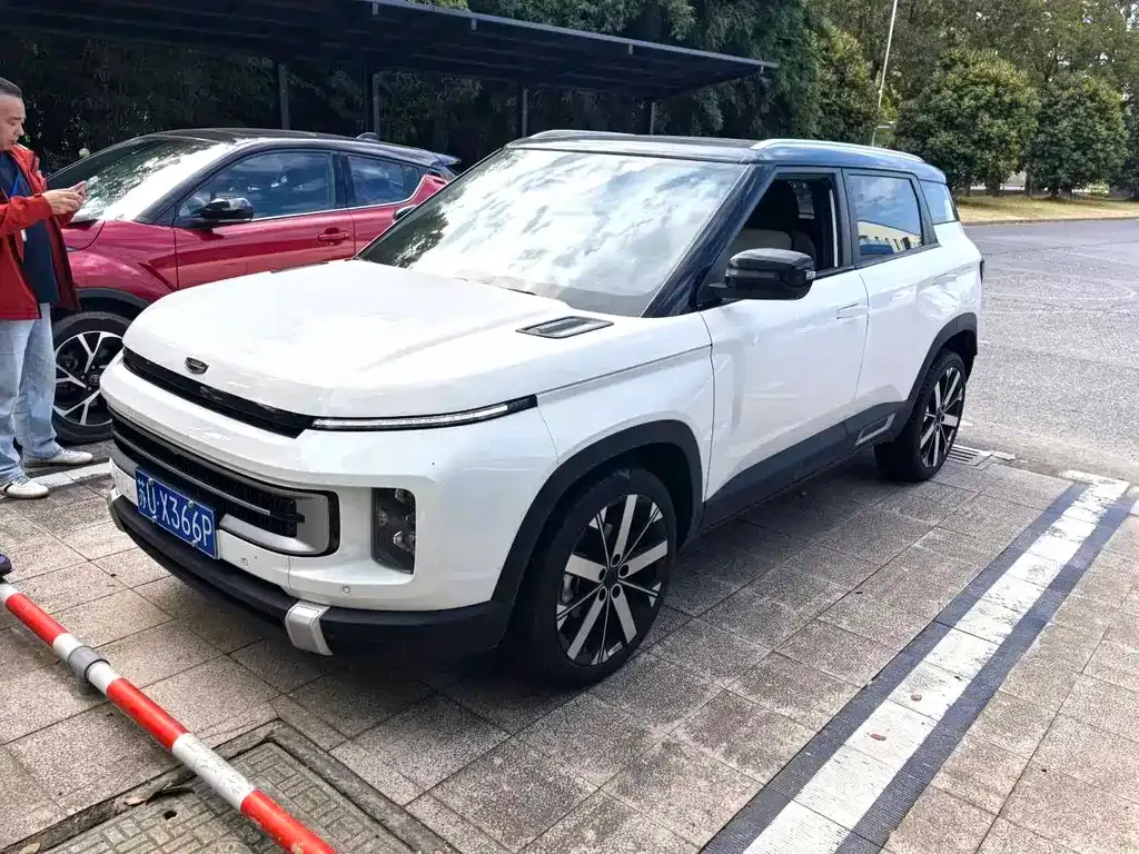Geely Icon — фото 2