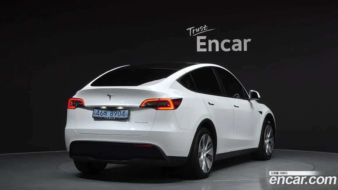 Tesla Model Y — фото 2