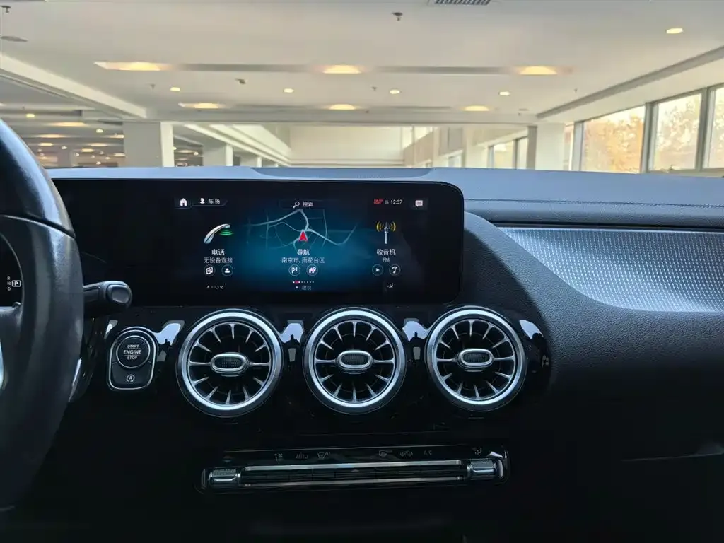 Mercedes-Benz GLA — фото 9