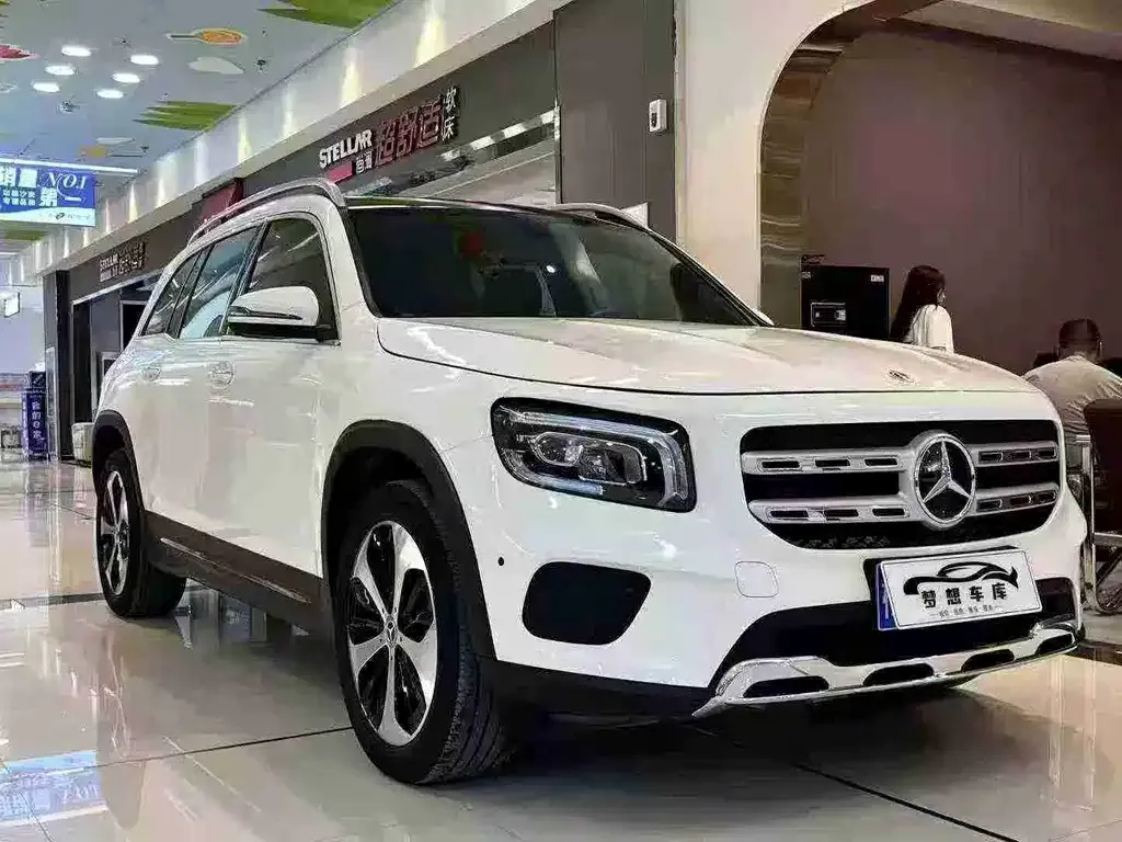 Mercedes-Benz GLB — фото 3